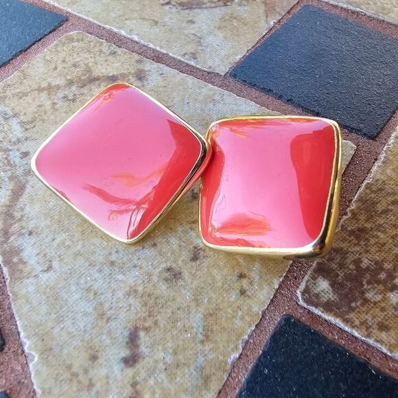 Vintage Coral Color Square Clip Back Earrings - Picture 1 of 2